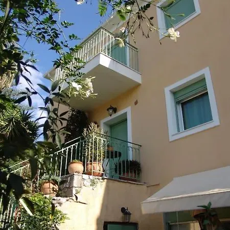 Lovely With Garden Near Beach Apartment Sami (Kefalonia)
