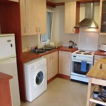 Lovely With Garden Near Beach Apartamento