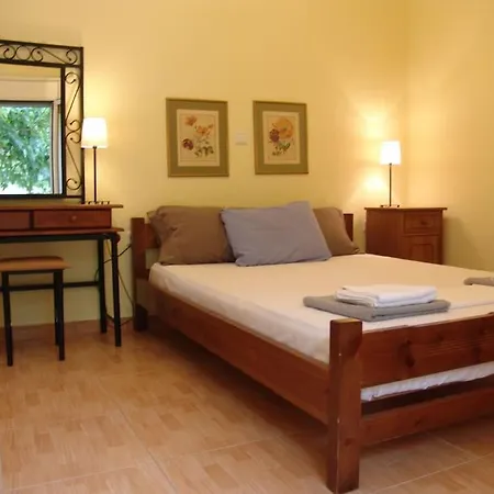 Lovely With Garden Near Beach