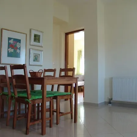 Lovely With Garden Near Beach Apartamento Sami (Kefalonia)